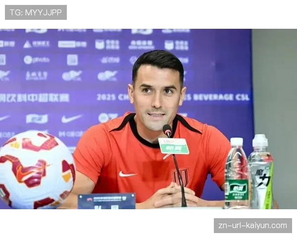 成都蓉城确认，核心中场周定洋因脚踝韧带损伤将缺阵四周